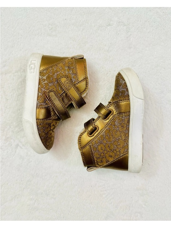 UGG Other - UGG Girl Very Cute Boots Sneakers Warm Size 8 Gold